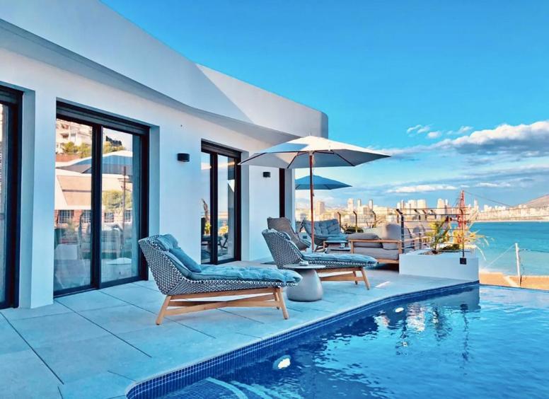 Luxurioeses Apartment In Benidorm Mit Pool Exterior photo